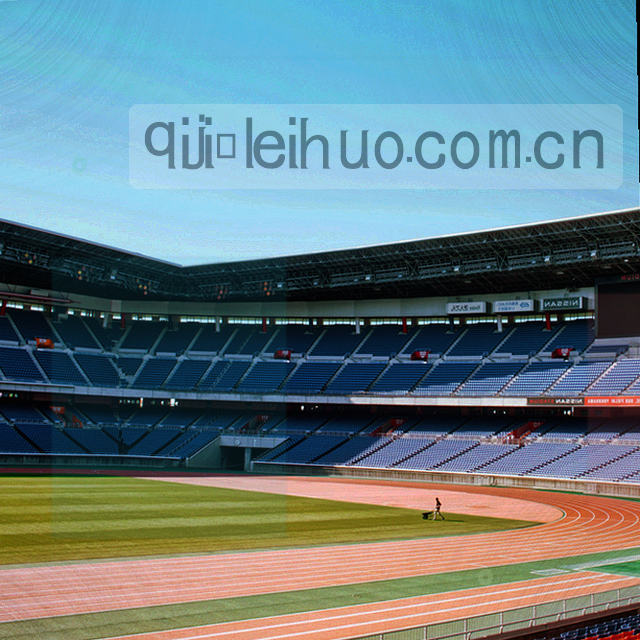 工具与线缆在浅灰桌面上的抽象排布，冷青色调，画面中无可识别文字